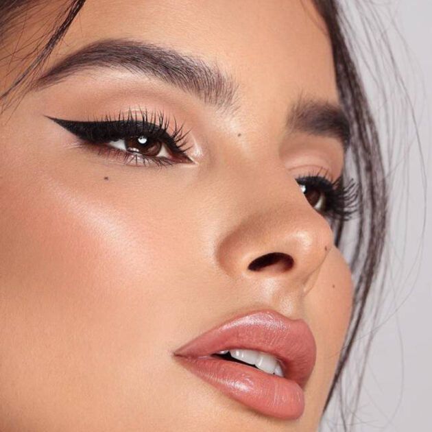 Rose Berry Gazelle Eyeliner